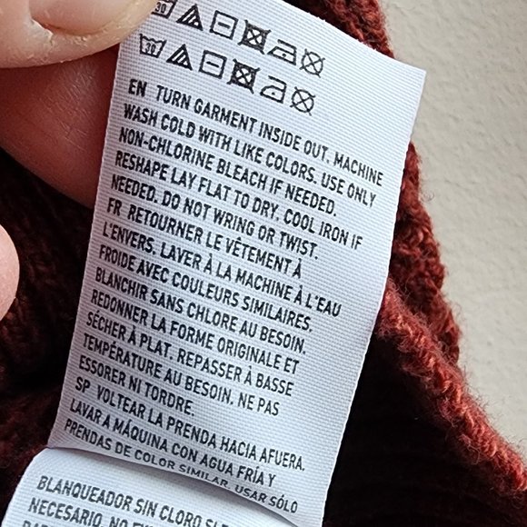 American Eagle Outfitters Burnt Sienna V-Neck Sweater Size Small - Picture 11 of 16